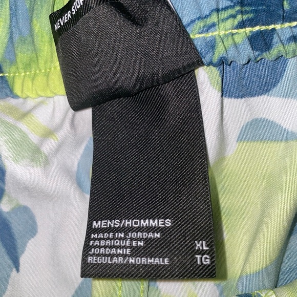 The North Face Men's XL Green Tropical Print Class V Pull-On Shorts Relaxed NWT - Picture 7 of 16